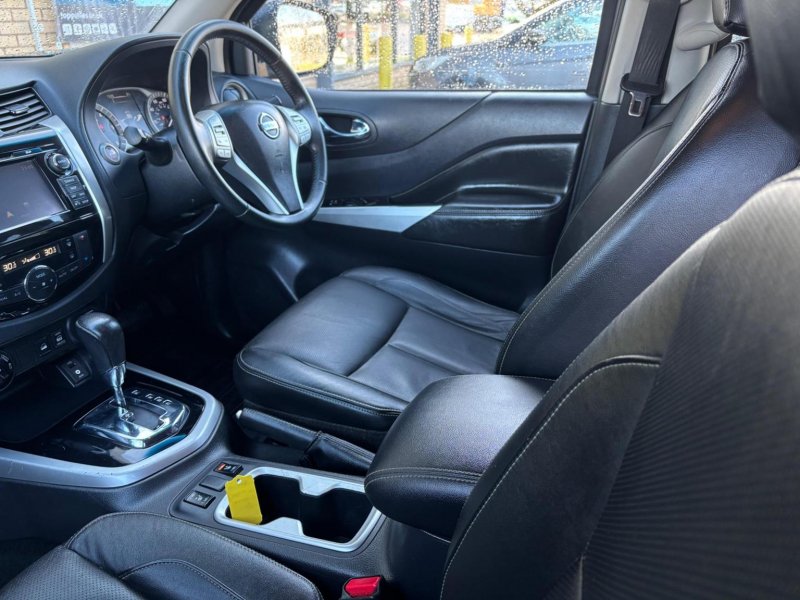 NISSAN NAVARA