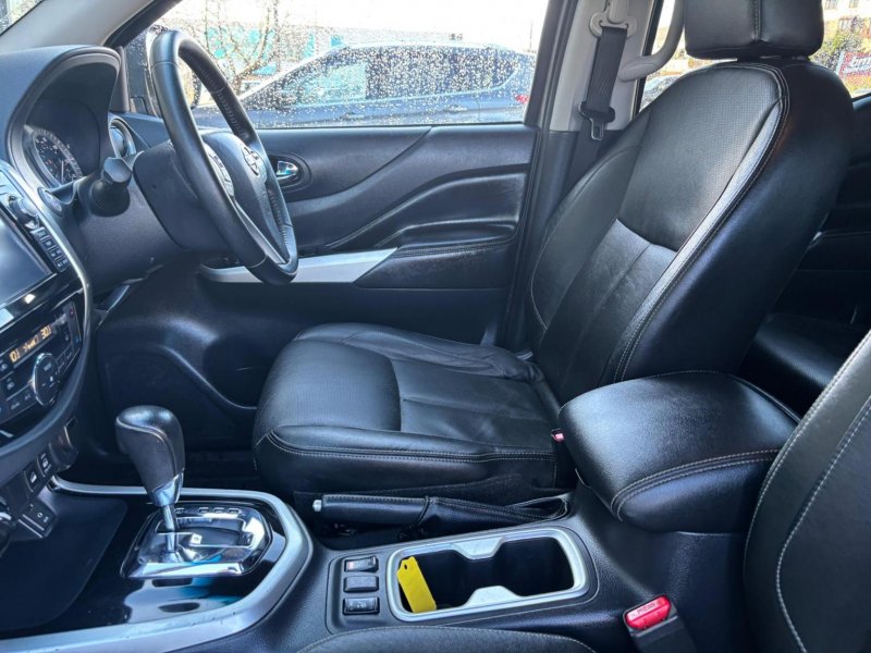 NISSAN NAVARA