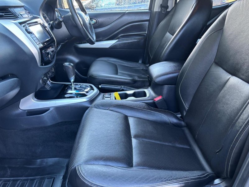 NISSAN NAVARA