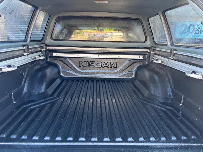 NISSAN NAVARA