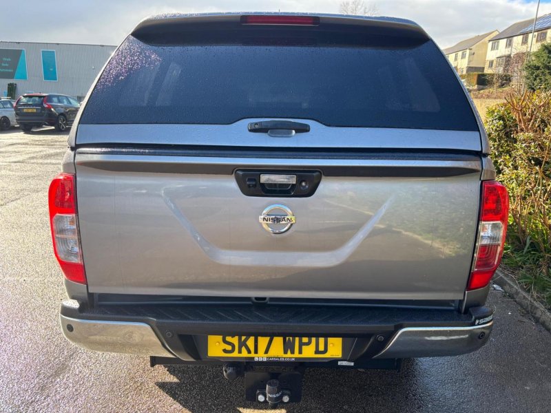 NISSAN NAVARA