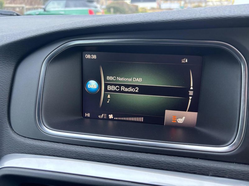 VOLVO V40