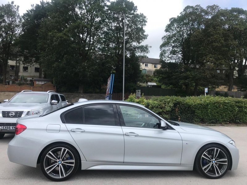 BMW 3 SERIES